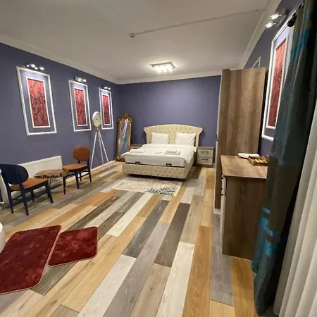 Vera Hotel